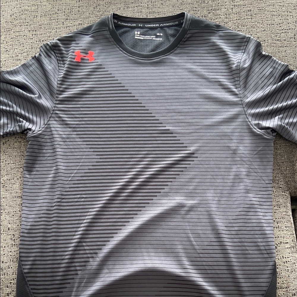 Under Armour Gray and Red Short Sleeve Performance Tee